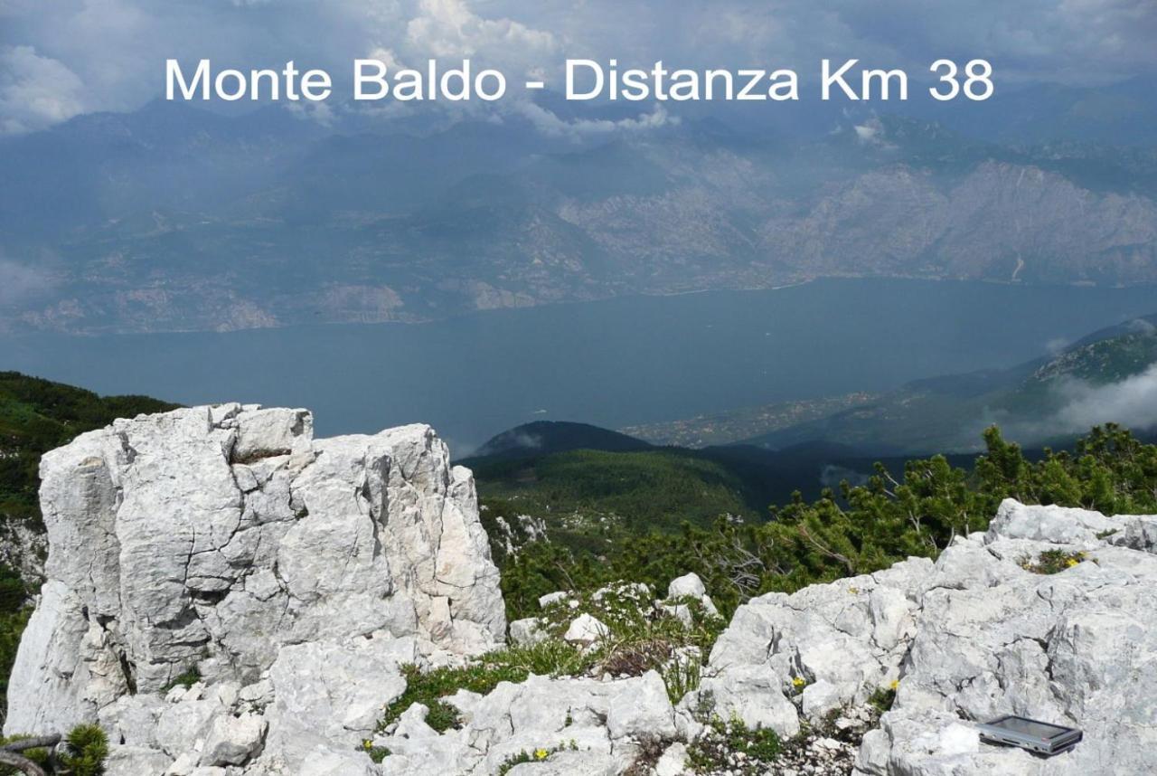 Appartamento "Il Vicolo" Peschiera del Garda Kültér fotó